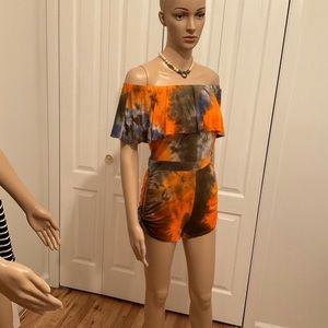 Short multicolored jumpsuit